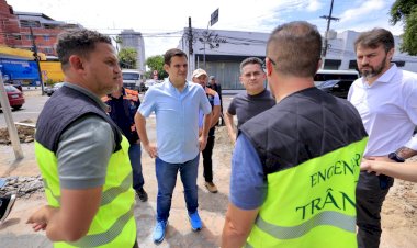Prefeito David Almeida fiscaliza intervenções viárias para melhorar fluidez e segurança no trânsito da cidade