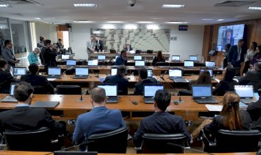 Comissão do Senado aprova texto que autoriza governo a retaliar 'tarifaços' como os de Trump