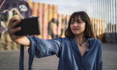 TikTok e Instagram afetam mais o bem-estar psicológico de meninas adolescentes do que de meninos, revela nova pesquisa