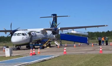 Passageiros são expulsos de voo após tentativa de abrir porta de avião no RS