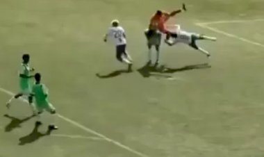 Jogador de 21 anos morre após choque feio com goleiro rival; assista