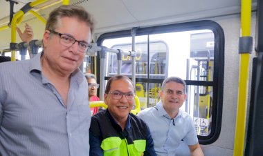 Com a meta de 120 ônibus novos neste ano, prefeito David Almeida entrega mais 23 ônibus e atinge a marca de 62 veículos renovados
