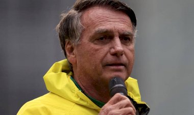 Bolsonaro passa mal no interior do RN e é levado de helicóptero a Natal
