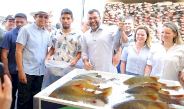 Peixe no Prato Solidário: Governador Wilson Lima entrega mais de 300 toneladas de pescado para instituições