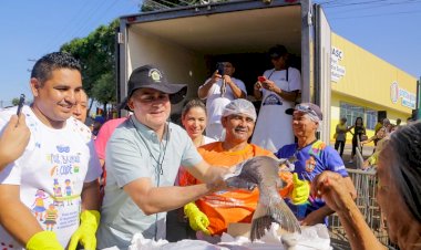 Prefeito David Almeida entrega 5 mil tambaquis no bairro Compensa e reforça segurança alimentar com distribuição de 120 toneladas de peixes em Manaus