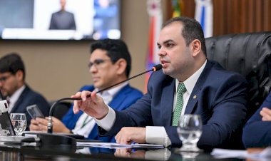 Roberto Cidade comanda votação que aprovou reajuste salarial a servidores da Assembleia Legislativa e profissionais das forças de segurança