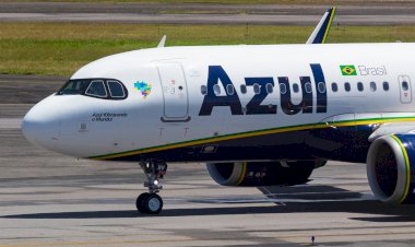 Homem finge ser piloto da Gol e pede para entrar em cabine da Azul durante voo; comissários perceberam e negaram acesso