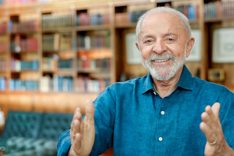 Lula diz que vai discutir fim da jornada de trabalho 6 por 1 e comenta esquema de fraude no INSS
