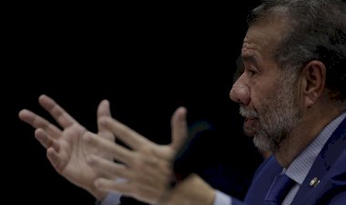 Lupi deixa Ministério da Previdência após desgaste por crise no INSS