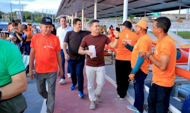 Prefeito David Almeida vistoria obra da lagoa do Bombeamento, que terá primeiro pedalinho público de Manaus
