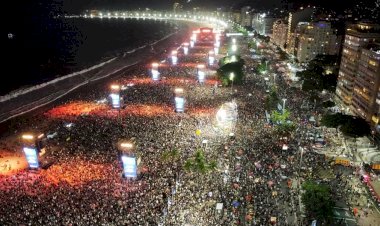 Lady Gaga reúne 2,1 milhões de pessoas em show histórico em Copacabana, diz Riotur