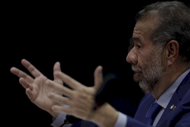 Lupi deixa Ministério da Previdência após desgaste por crise no INSS