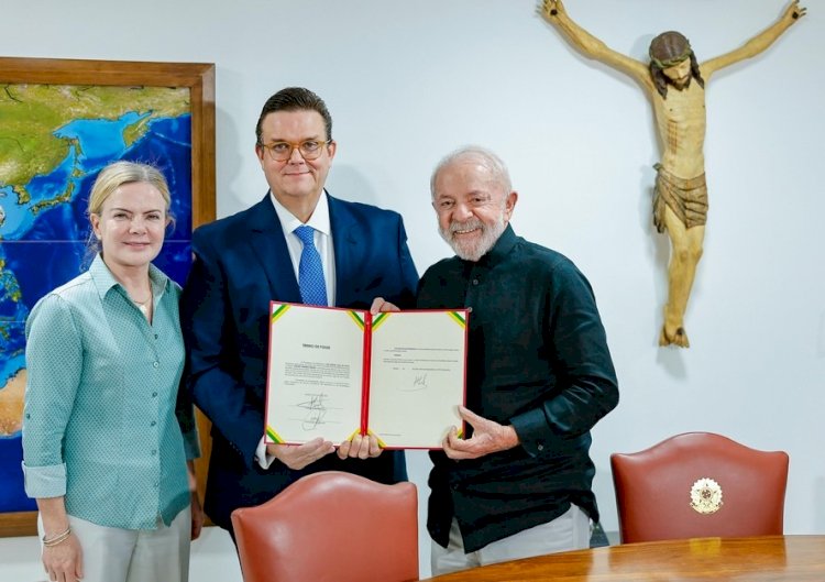 Lula escolhe secretário-executivo de Lupi para assumir Ministério da Previdência