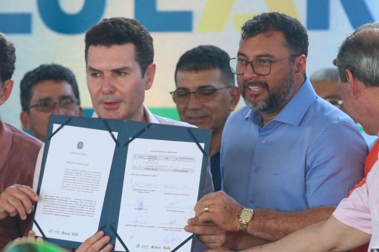 Governador Wilson Lima, Ministério das Cidades e prefeitura assinam contrato para a construção de 400 casas em Tefé