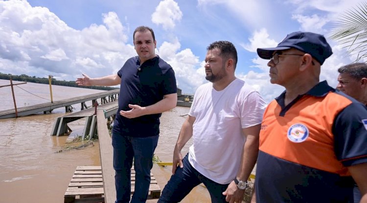 Após articulação de Roberto Cidade junto ao DNIT, balsa para porto provisório chega a Borba e deve entrar em operação no dia 15 deste mês