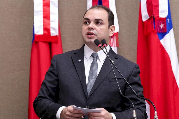 Deputado Roberto Cidade destaca Lei de sua autoria que incentiva o ingresso de mães solo no mercado de trabalho
