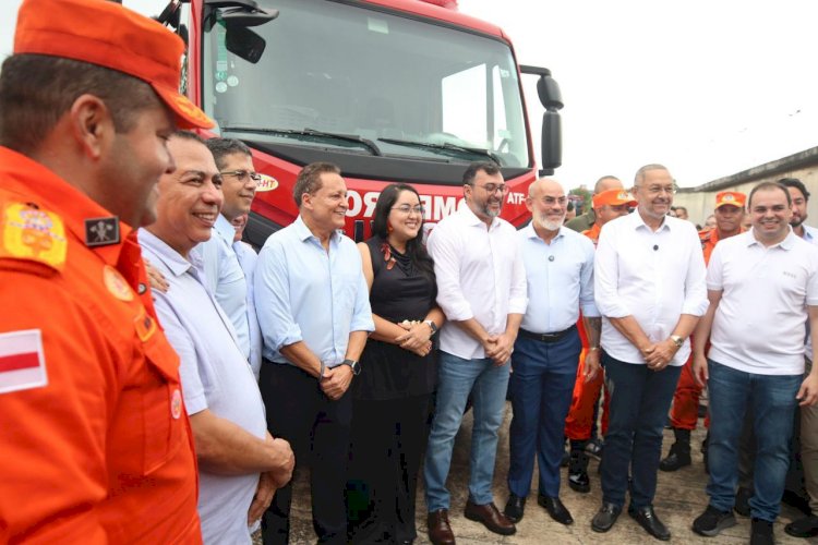 Governador Wilson Lima entrega drones que despejam água e viaturas de grande porte aos Bombeiros destinadas ao interior do Amazonas