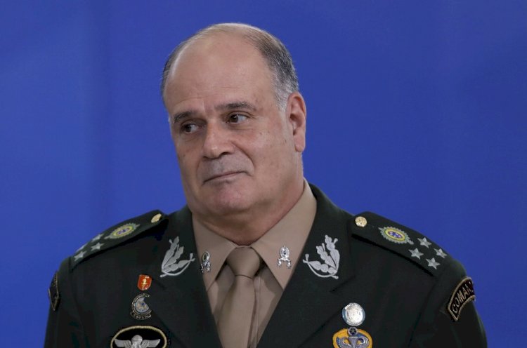 Ex-comandante do Exército confirma ao STF que Bolsonaro apresentou minuta golpista e estado de sítio após perder eleições