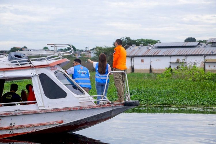 Prefeitura de Manaus realiza operação de monitoramento da orla da capital em meio à cheia do rio Negro