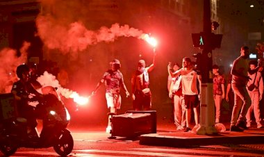 Carros incendiados, centenas detidos e dois mortos: o saldo da comemoração da vitória do PSG na Liga dos Campeões