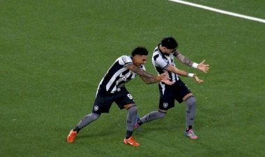 Em despedida antes da Copa de Clubes, Botafogo vence o Ceará no Nilton Santos