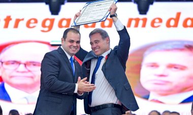 Presidente Roberto Cidade comanda Sessão Solene que outorgou honrarias a ministros do STF, STJ e jurista internacional