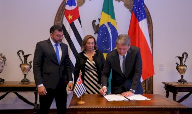 Governadores Wilson Lima e Tarcísio de Freitas firmam convênio para realização de 2,5 mil exames de DNA no Amazonas