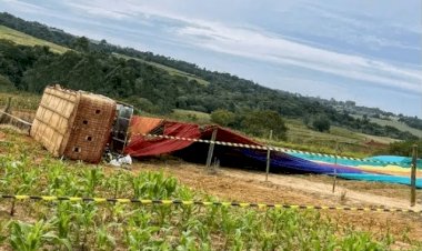 Balão com 35 passageiros cai no interior de SP; uma vítima morre