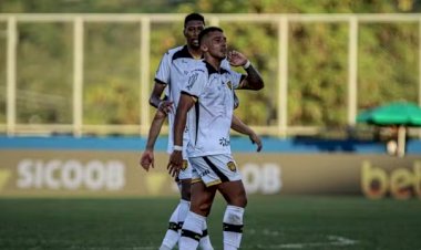 Amazonas vence o Vila Nova de virada e volta a vencer na Série B, pela 13ª rodada da Série B
