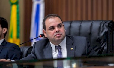 Presidente Roberto Cidade comanda votação que garante diretrizes orçamentárias do Estado para 2026