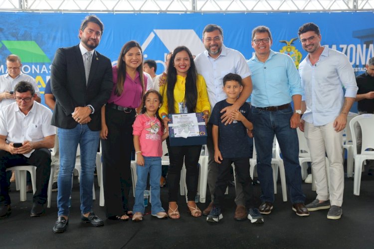 Governador Wilson Lima entrega novo residencial do Prosamin+ para famílias que viviam em áreas de risco