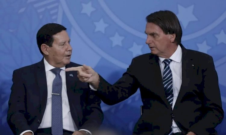 Moraes manda PF ouvir Mourão sobre ligação de Bolsonaro antes de oitiva