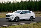 Fiat Fastback 2026 estreia com novo visual, teto solar e versões híbridas