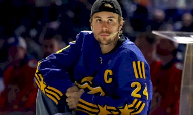 Justin Bieber rompe amarras do passado e assume controle da própria arte