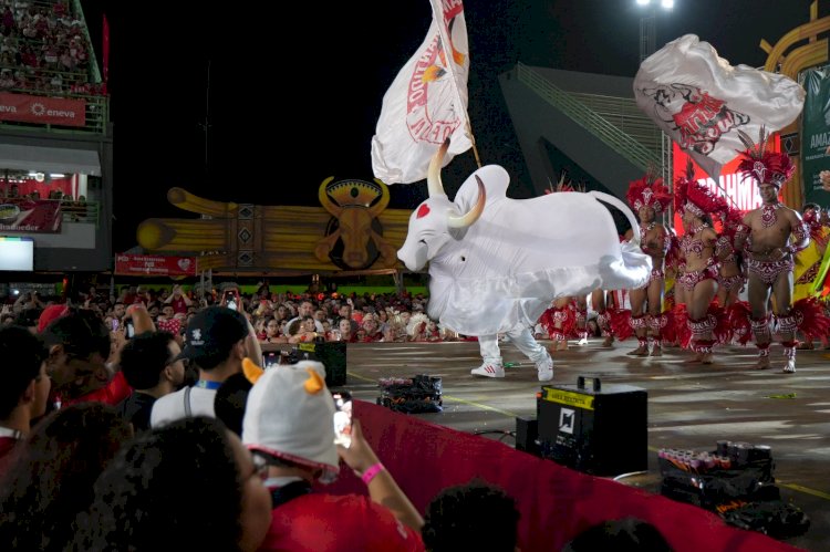 Garantido celebra 33º título com festa no Sambódromo e despedida de item oficial