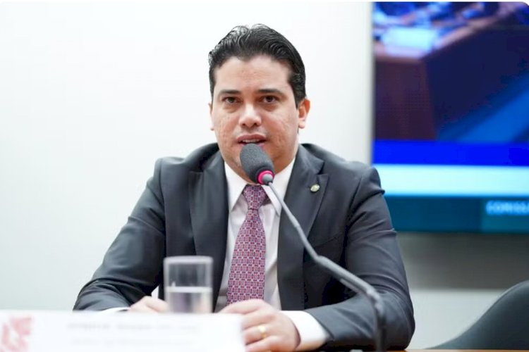 PF faz busca e apreensão na Câmara; alvo é deputado do PSB