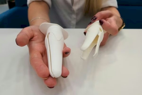 Espéculo vaginal é redesenhado por engenheiras para reduzir dor e medo em exames ginecológicos