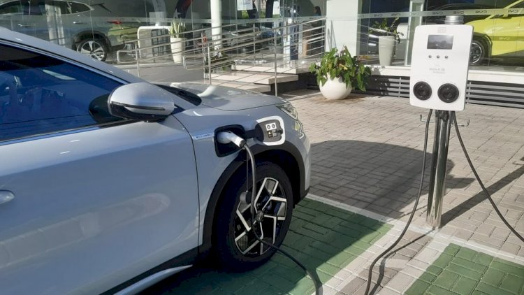 Amazonas cria norma de segurança para estações de carregamento de veículos elétricos; entenda
