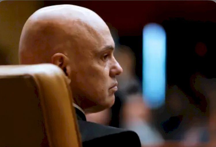 Moraes chama advogados de Bolsonaro para explicar descumprimento de medidas e alerta sobre prisão