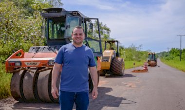 Presidente Roberto Cidade vistoria obras de recuperação da Estrada de Balbina, em Presidente Figueiredo