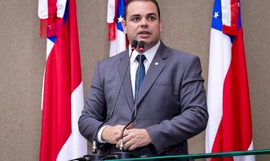 Presidente Roberto Cidade propõe lei para combater a dependência tecnológica de crianças e adolescentes nas escolas do Amazonas