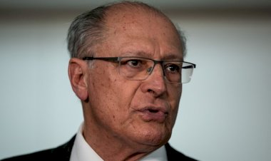 Avião com Alckmin, Tebet e Fávaro tem falha em escala na Colômbia, e FAB manda outra aeronave para buscar vice e ministros