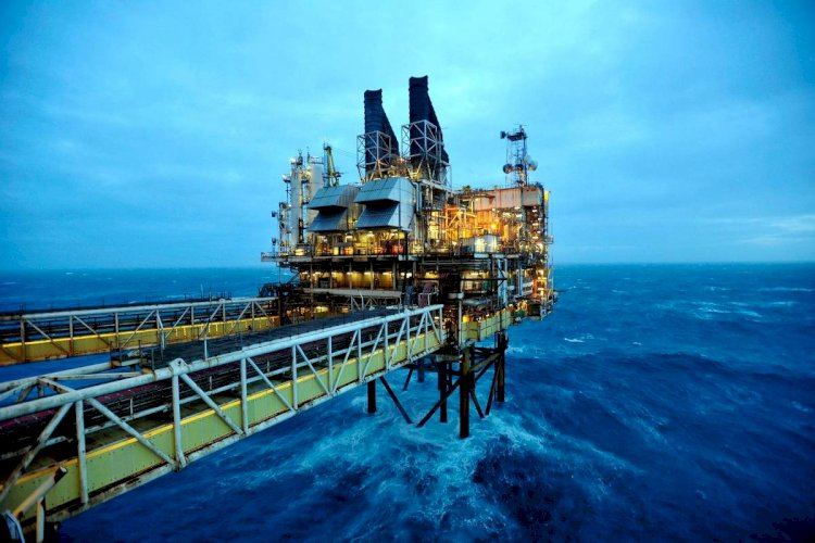BP anuncia que fez maior descoberta de petróleo e gás em 25 anos na bacia de Santos