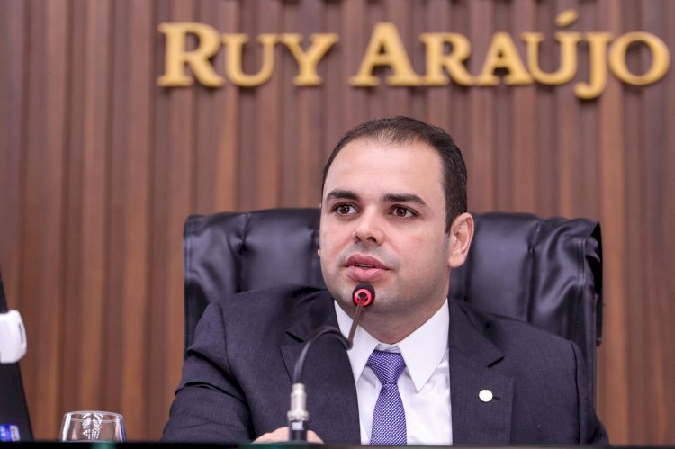 Presidente Roberto Cidade reabre os trabalhos legislativos do plenário do Parlamento Amazonense nesta terça-feira, 5/8