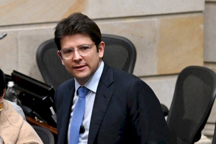 Morre Miguel Uribe, pré-candidato presidencial baleado há dois meses na Colômbia