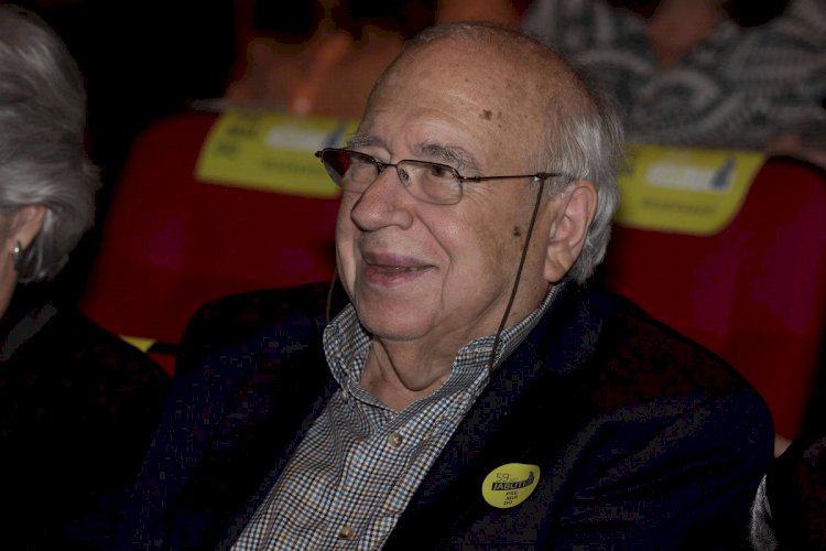 Luis Fernando Verissimo é internado em UTI em hospital de Porto Alegre
