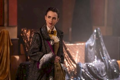 Diretor-assistente de "Emily em Paris" morre durante filmagens na Itália