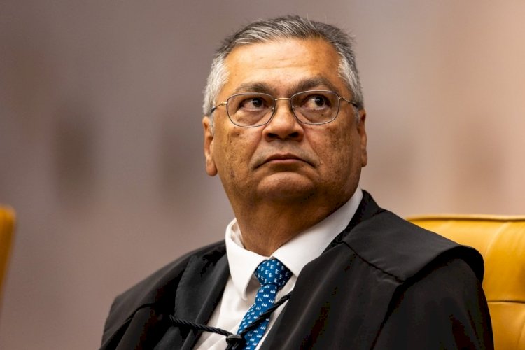 Dino manda PF investigar uso de R$ 694 milhões em emendas Pix sem plano de trabalho
