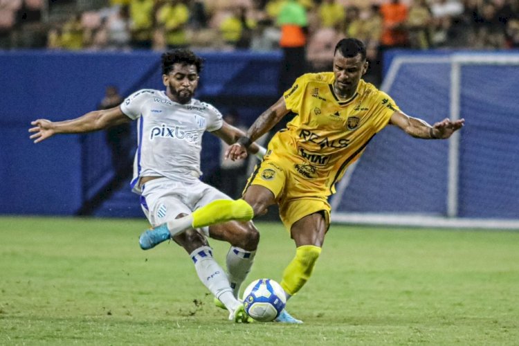 Amazonas vence o Avaí e deixa a lanterna da Série B, pela 23ª rodada