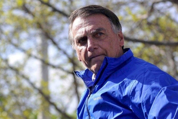 Moraes determina que Polícia Penal do DF monitore Bolsonaro em tempo integral e reforce equipes após pedido de líder do PT